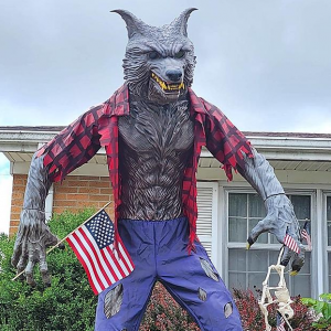 A photo of the werewolf in an Ohio woman's front yard.